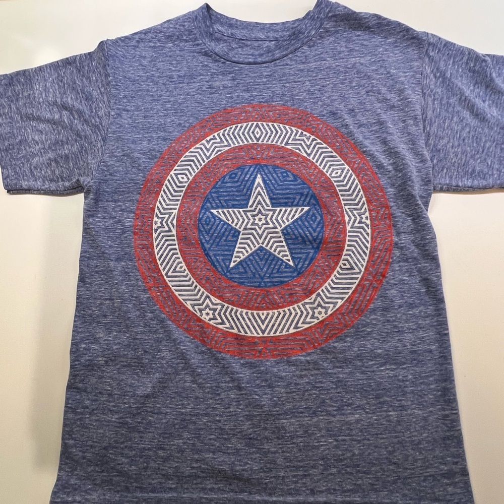 MARVEL CAPTAIN AMERICA BOY’S SHORT SLEEVE T-SHIRT. SIZE LARGE (10-12)